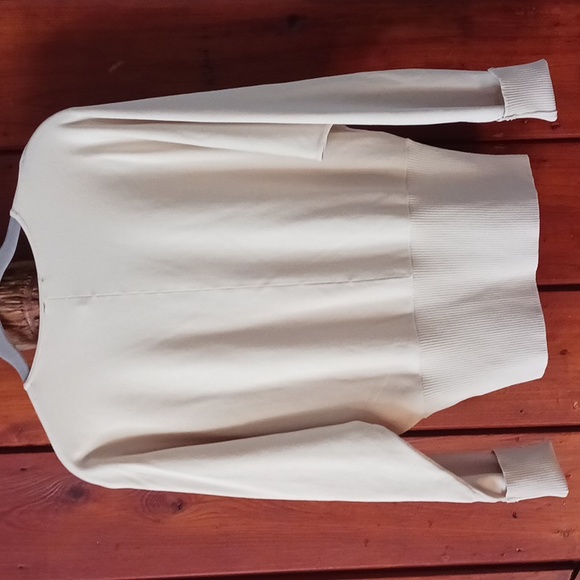 Express long or 3/4 sleeve top - Picture 2 of 3